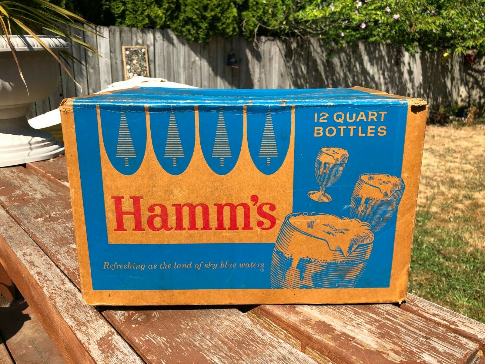 Vintage Hamm's Beer Cardboard Box Case 12 Quart Bottles Bar Tavern Display Sign